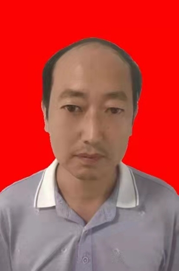 何高峰.jpg