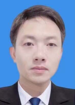 计鹏飞证件照.jpg